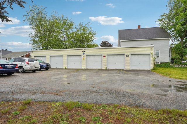 21 Miller St, Blackstone, MA 01504