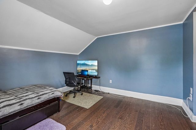 21 Miller St, Blackstone, MA 01504