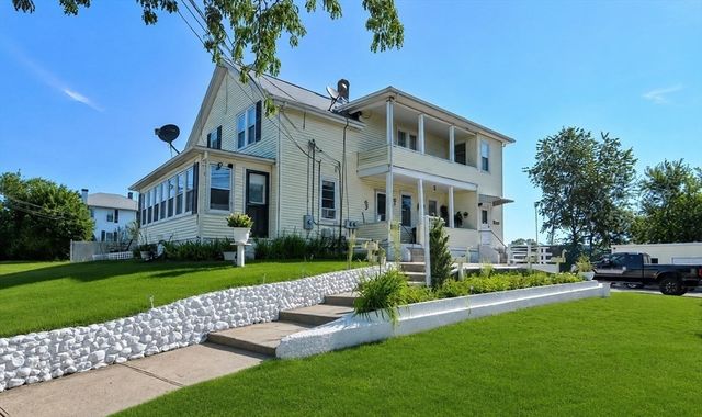 21 Miller St, Blackstone, MA 01504
