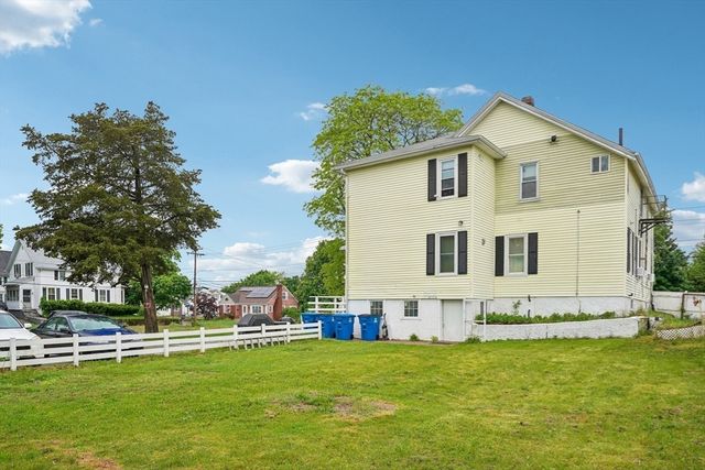 21 Miller St, Blackstone, MA 01504