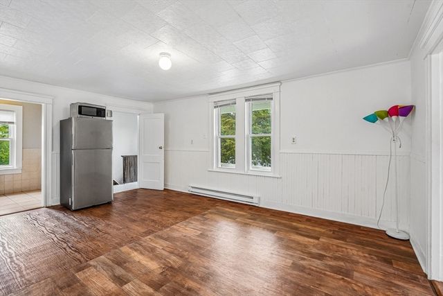 21 Miller St, Blackstone, MA 01504