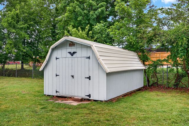 306 Belinda Pkwy, Mount Juliet, TN 37122
