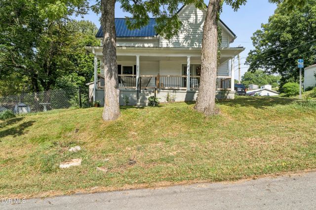 317 Mcclelland Street, Bluff City, TN 37618