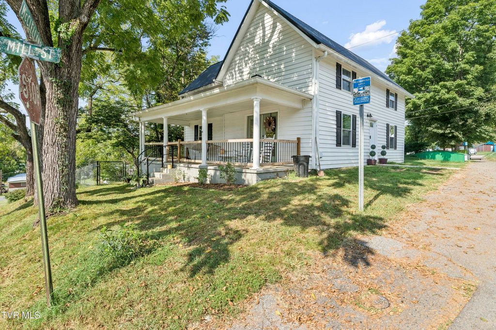 317 Mcclelland Street, Bluff City, TN 37618