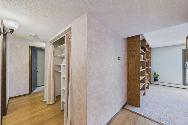 260 Westview Drive 303, West Saint Paul, MN 55118