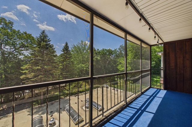 260 Westview Drive 303, West Saint Paul, MN 55118