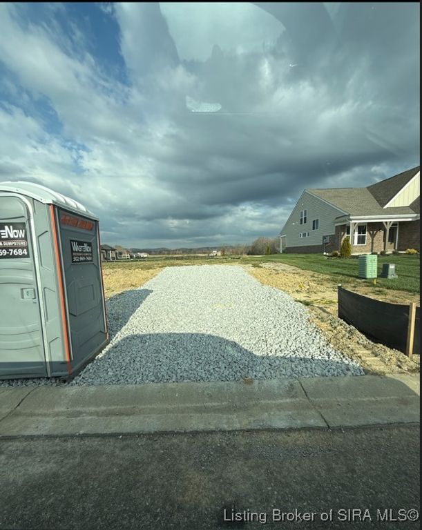 2005 Augusta Parkway, Henryville, IN 47126