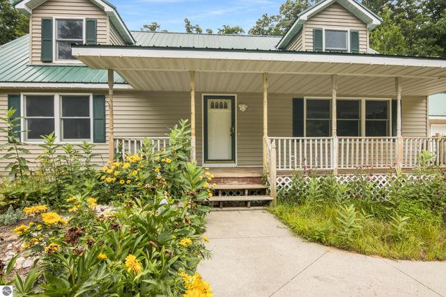 8964 W Elbow Drive, Irons, MI 49644