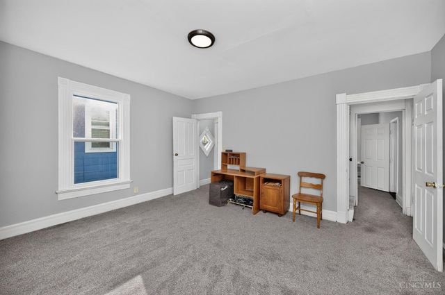 106 Township Avenue, Elmwood Place, OH 45216