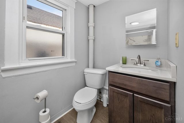 106 Township Avenue, Elmwood Place, OH 45216