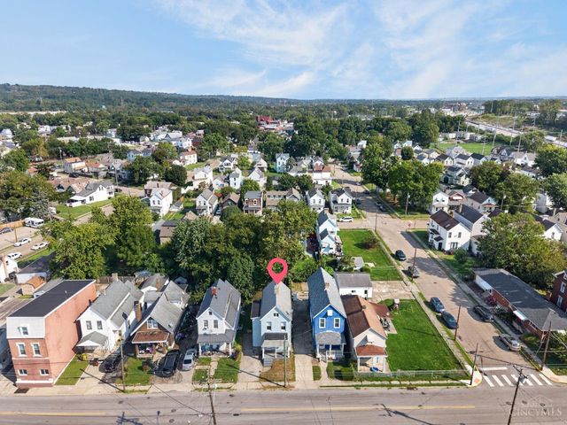 106 Township Avenue, Elmwood Place, OH 45216