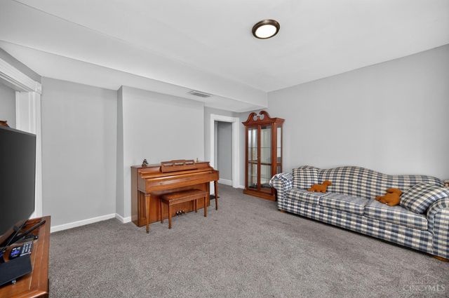 106 Township Avenue, Elmwood Place, OH 45216
