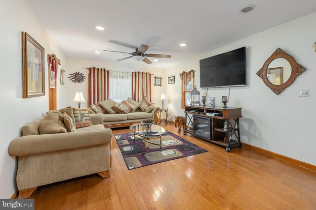 518 HARDINGVILLE RD, Monroeville, NJ 08343