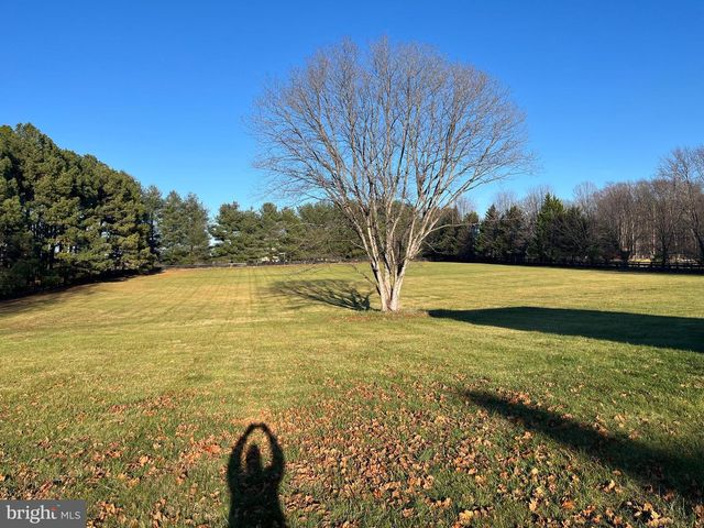 37030 N FORK RD, Purcellville, VA 20132