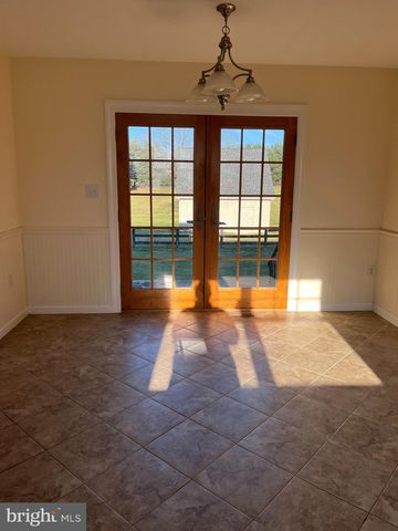 37030 N FORK RD, Purcellville, VA 20132