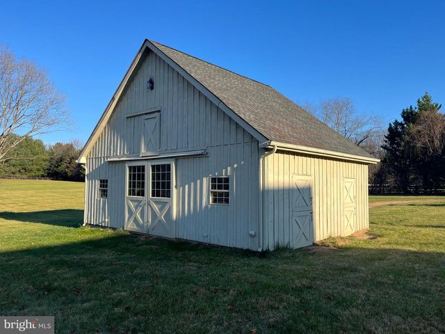 37030 N FORK RD, Purcellville, VA 20132