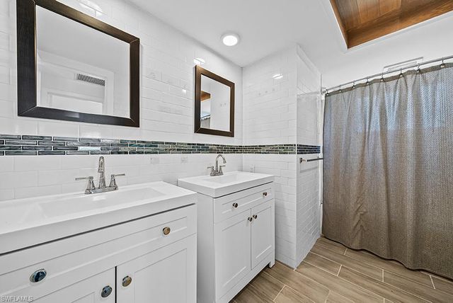 2175 Shad CT, Naples, FL 34102