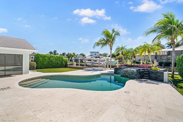 2175 Shad CT, Naples, FL 34102