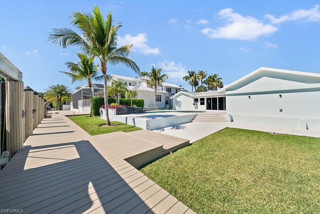 2175 Shad CT, Naples, FL 34102