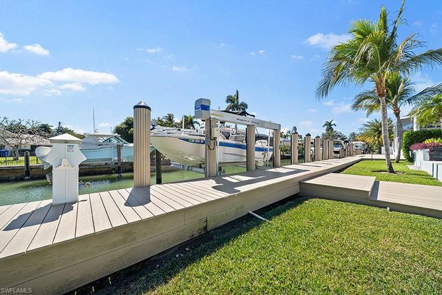 2175 Shad CT, Naples, FL 34102