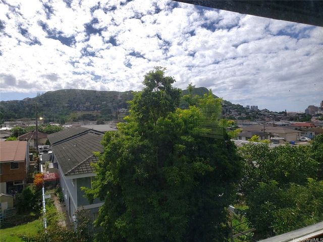 2313 Star Road A, Honolulu, HI 96813