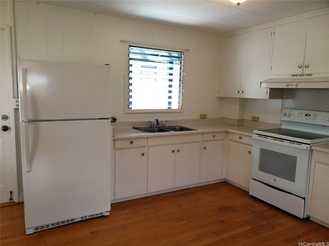 2313 Star Road A, Honolulu, HI 96813