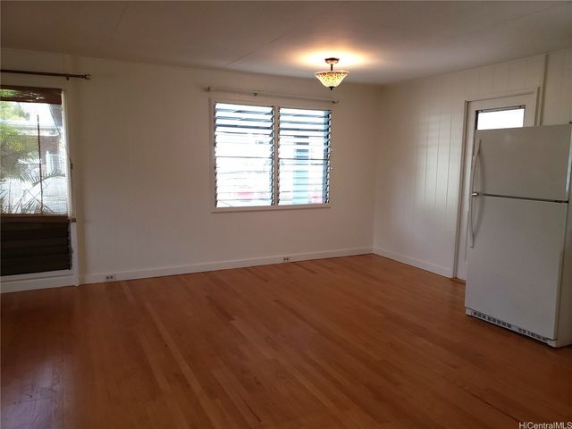 2313 Star Road A, Honolulu, HI 96813
