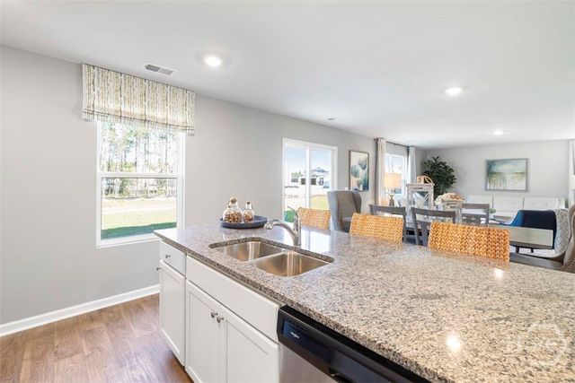1054 Bergamot Road, Bloomingdale, GA 31302