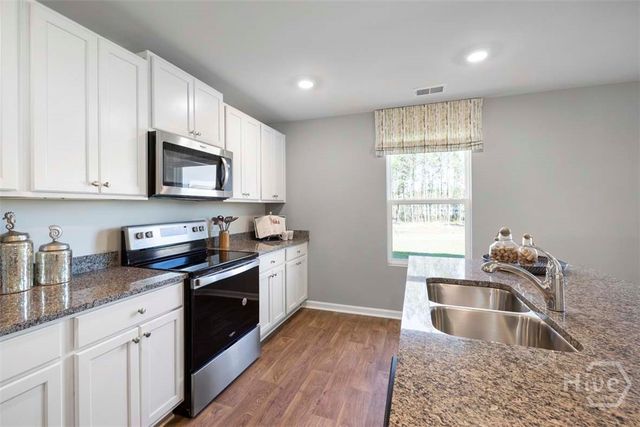 1054 Bergamot Road, Bloomingdale, GA 31302