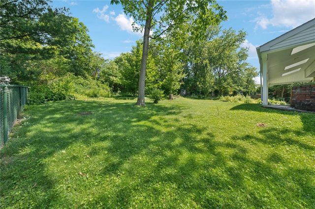 9261 Douglas Fir Dr, Plum Boro, PA 15239