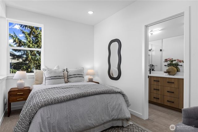 6546 D Latona Avenue NE, Seattle, WA 98115