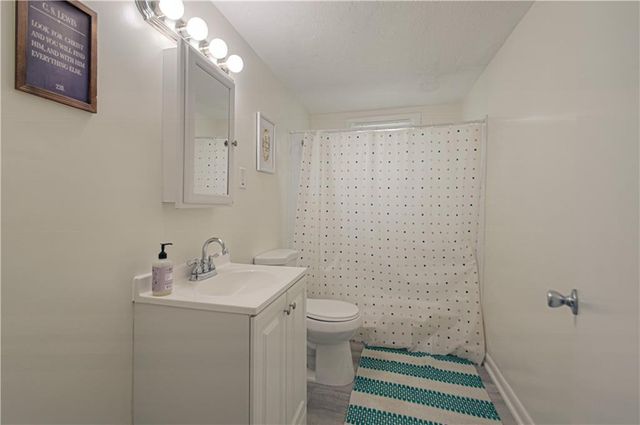 1801 S Broadway Street, Leavenworth, KS 66048