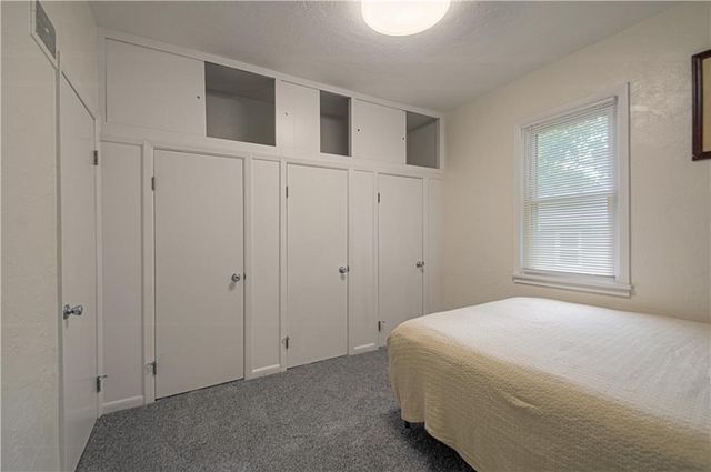 1801 S Broadway Street, Leavenworth, KS 66048