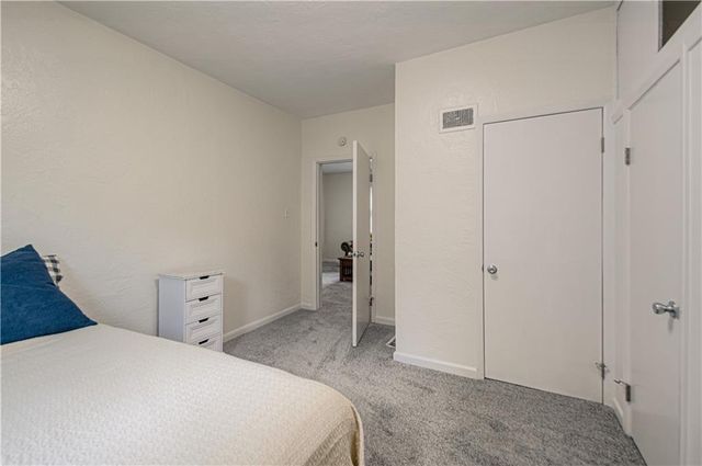 1801 S Broadway Street, Leavenworth, KS 66048