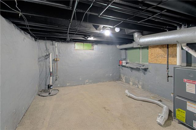 1801 S Broadway Street, Leavenworth, KS 66048