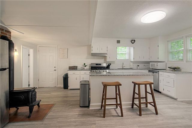 1801 S Broadway Street, Leavenworth, KS 66048