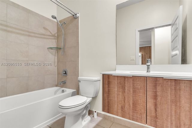 7815 NW 104th Ave 21, Doral, FL 33178