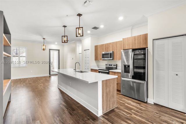 7815 NW 104th Ave 21, Doral, FL 33178