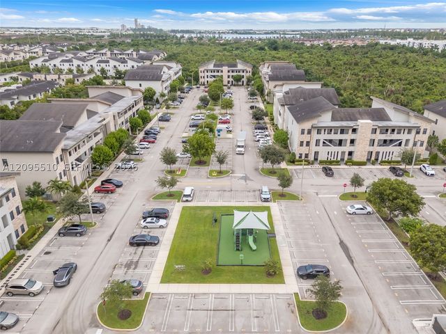 7815 NW 104th Ave 21, Doral, FL 33178