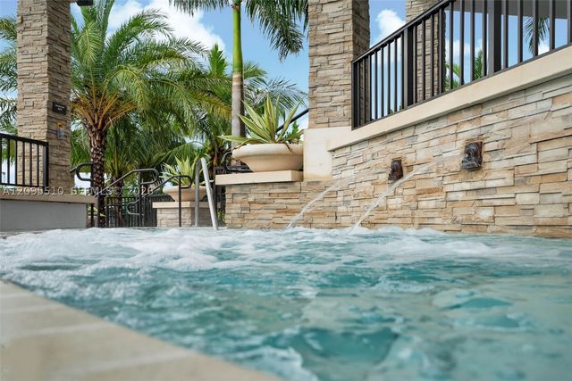 7815 NW 104th Ave 21, Doral, FL 33178