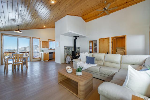 12996 Oberwald Way, Truckee, CA 96161