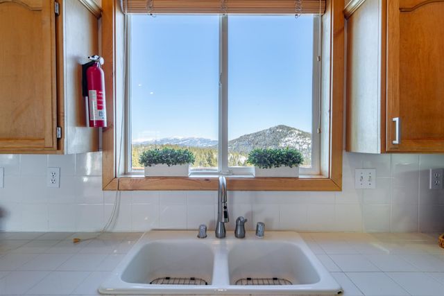 12996 Oberwald Way, Truckee, CA 96161