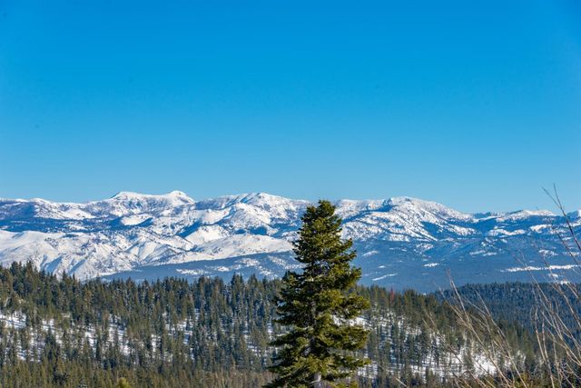 12996 Oberwald Way, Truckee, CA 96161