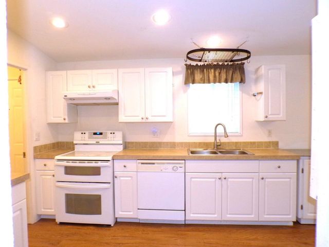 17 Crestview Dr, Kettle Falls, WA 99141