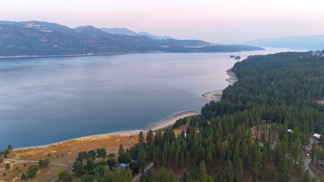 17 Crestview Dr, Kettle Falls, WA 99141