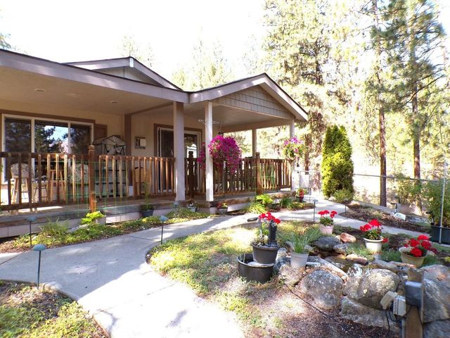 17 Crestview Dr, Kettle Falls, WA 99141