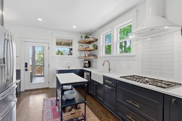 929 Lawrence, Nashville, TN 37204