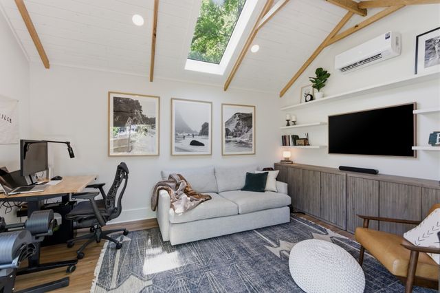 929 Lawrence, Nashville, TN 37204