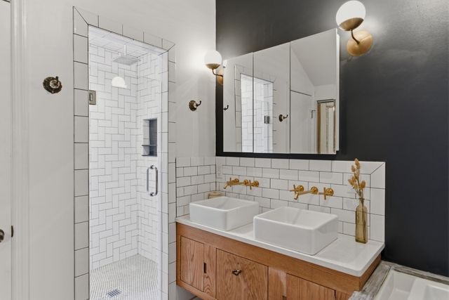 929 Lawrence, Nashville, TN 37204
