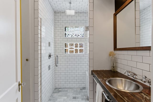 929 Lawrence, Nashville, TN 37204